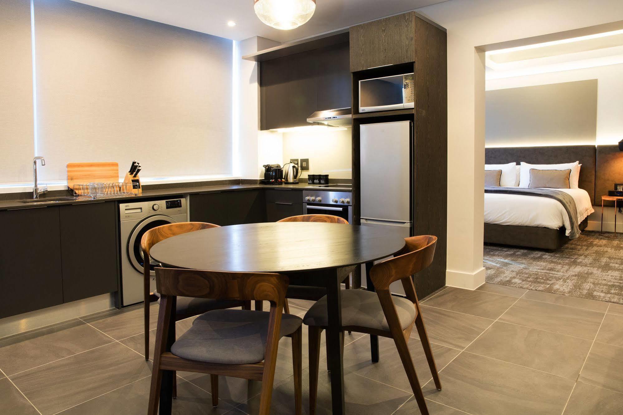 Aparthotel The Capital Mirage 5*